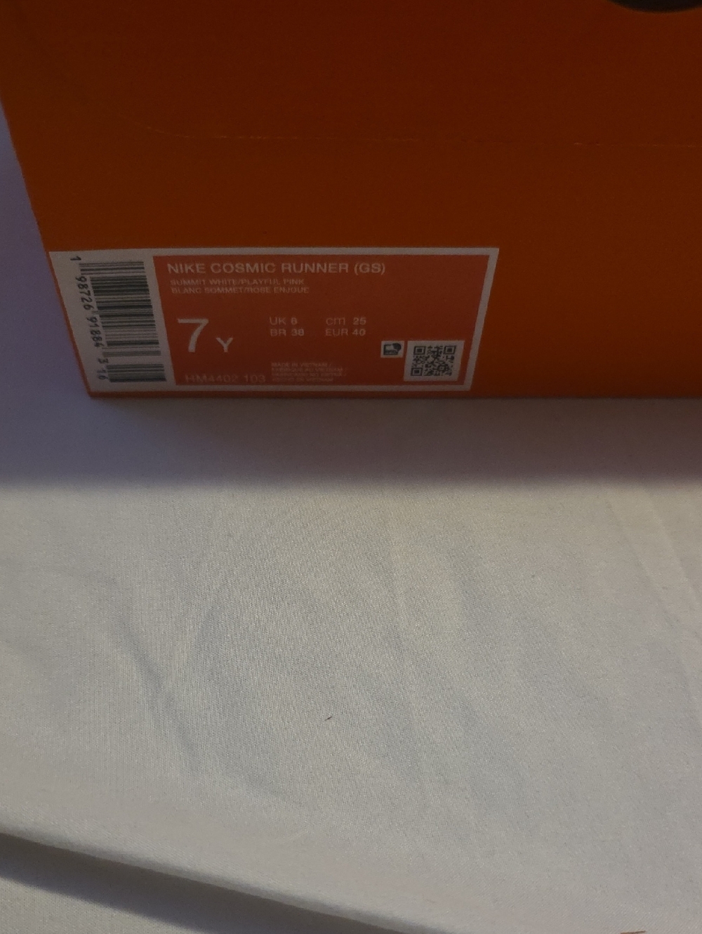 Nike White and Pink Athletic Trainers - Picture 8 of 8